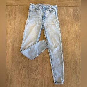 American Eagle Outfitters Light Wash Skinny Jeans